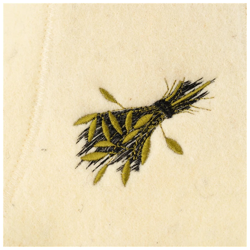 Cepure pirts ar izšuvumu balta vilnas