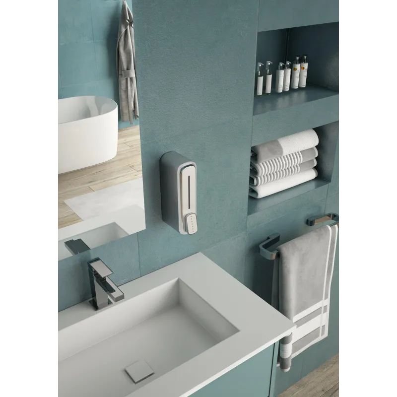 Uz sienas piestiprināmais šķidro ziepju dozators Gedy Mullet 229413, hroma krās., 0.35 l