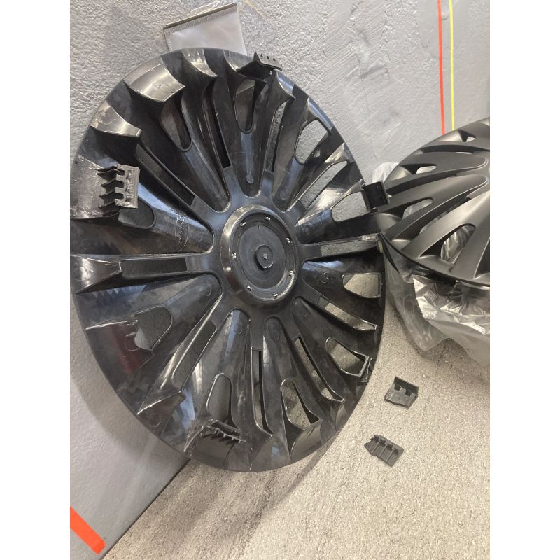 Nocenota prece - Dekoratīva uzlika auto diskiem Autoserio Delta melnā krāsā