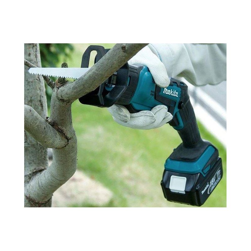 Akumulatora lineārais zāģis DJR183Z 18V