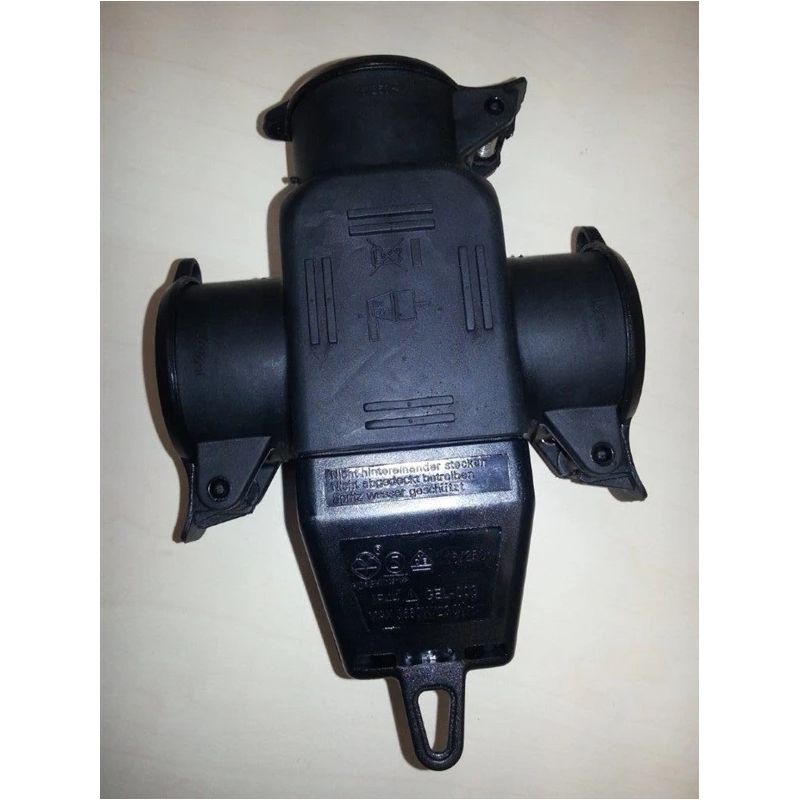 Ligzda n un l 3 vietu gumijas ip44 10195