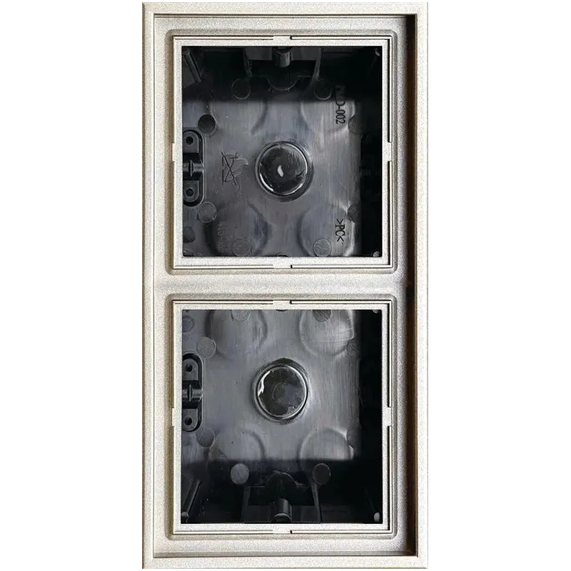 Rāmis Liregus Modern, šampanieša