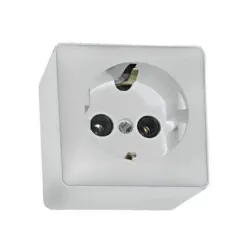 Розетка Liregus Delta PKL16-002, c заземлением, белый