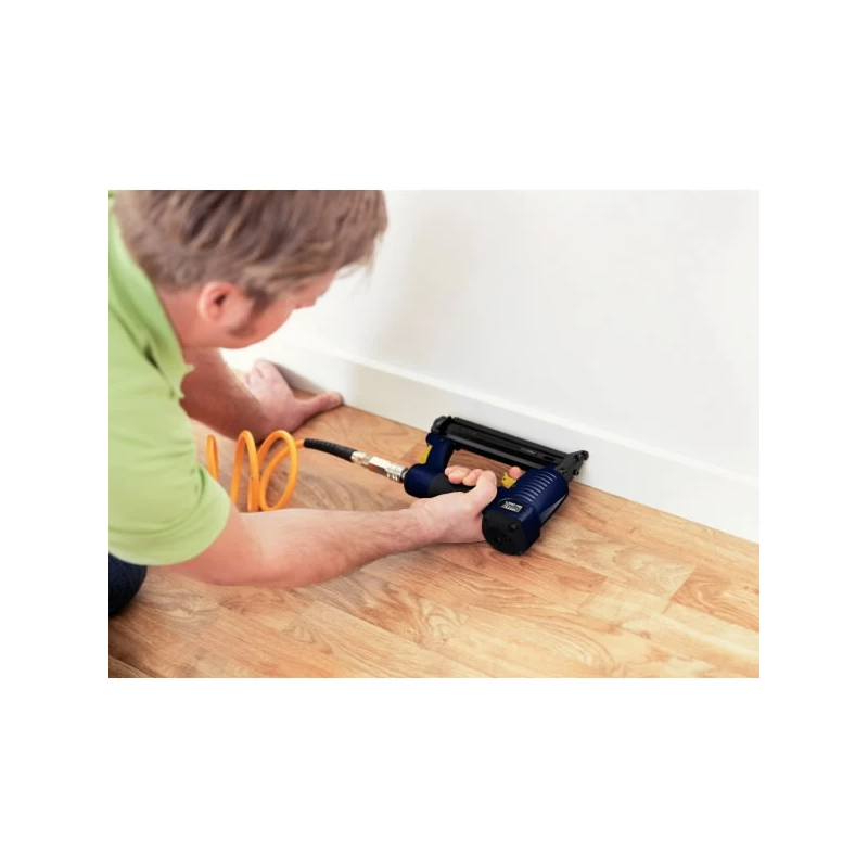 Skavas 606-12 3600 gab., 6,0x1,1mm, melnas, plastmasas kastē, Rapid