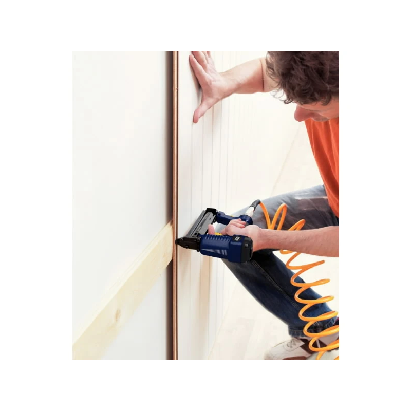 Skavas 606-25 3600 gab., 6,0x1,1mm, melnas, plastmasas kastē, Rapid