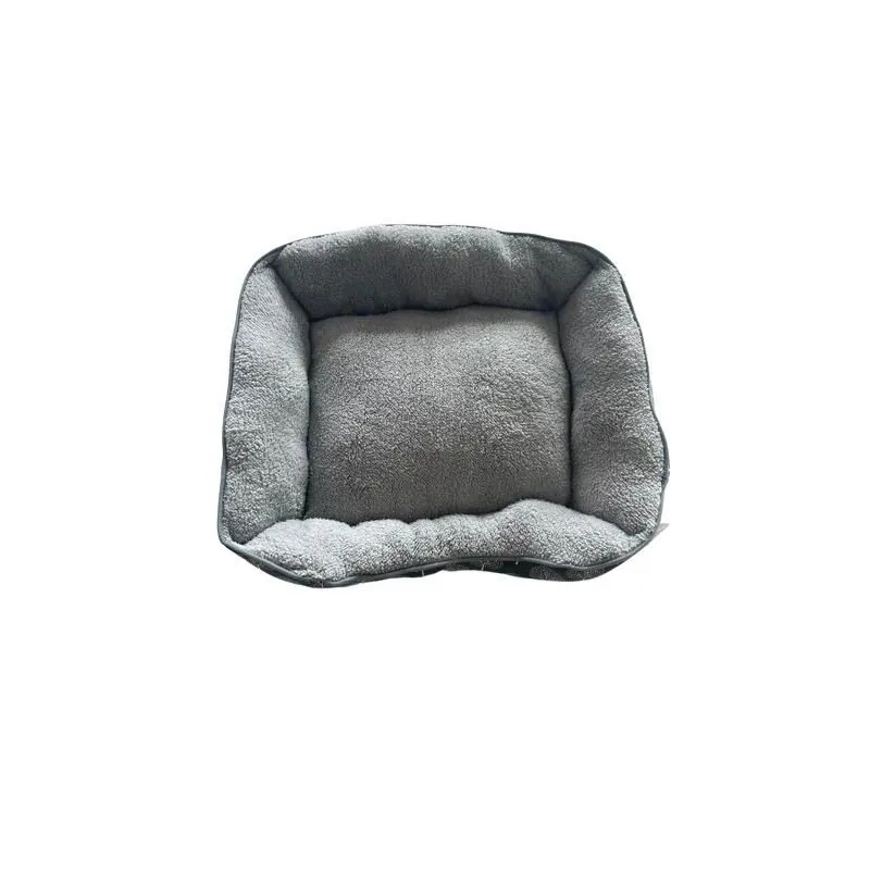 Gyvūno guolis Höppy. įvairių spalvų. 90 cm x 70 cm