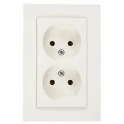 Pistikupesa 2-ne Vilma XP500 111050201105, ilma maanduseta, valge v.