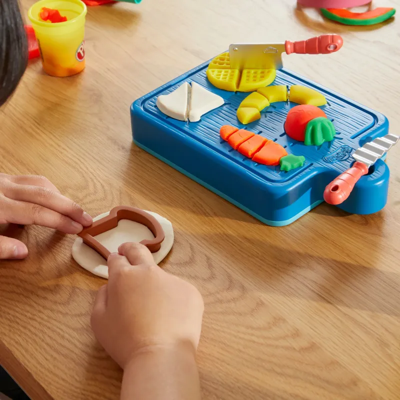 Plastilīna komplekts Hasbro Play-Doh Little Chef Starter Set, daudzkrāsaina