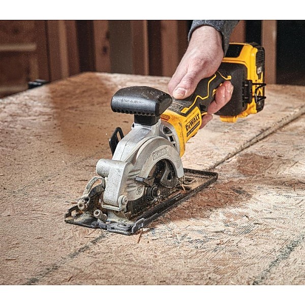 DCS571N-XJ COMPACT CIRCULAR SAW