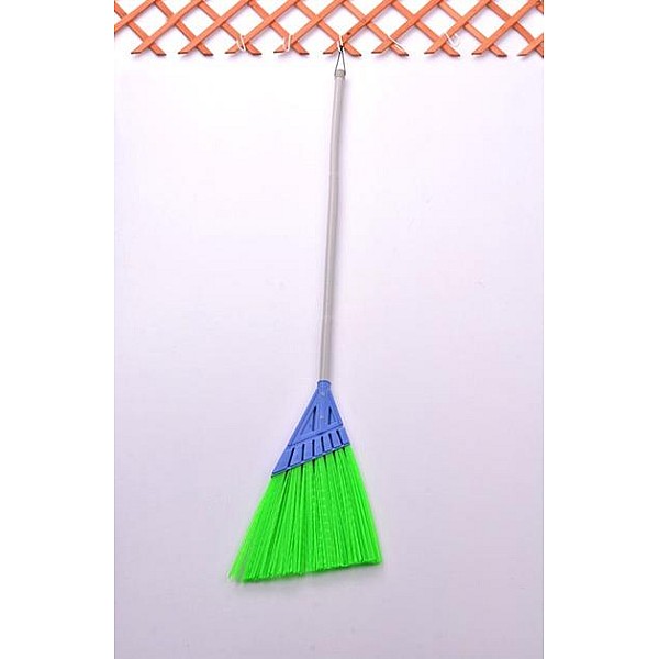 PLASTIC GARDEN BROOM