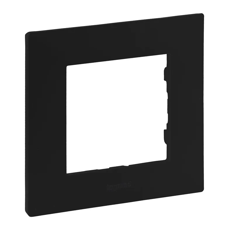 Vienvietis rėmelis LEGRAND NILOE STEP. juodos spalvos Vienvietis rėmelis LEGRAND NILOE STEP. juodos spalvos