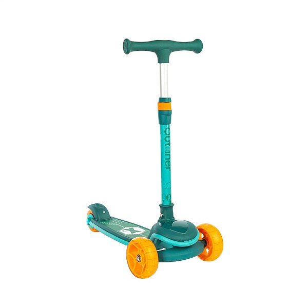 CHILDREN SCOOTER GREEN OUTLINER 091M