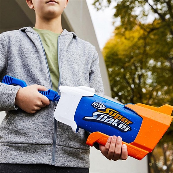 NERF SUPERSOAKER WATER BLASTER RAINSTORM