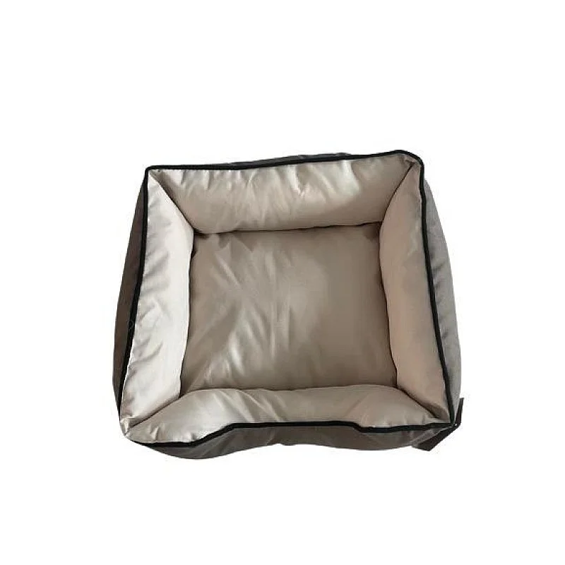 Guļvieta mājdzīvniekiem Höppy. daudzkrāsaina. 55 cm x 40 cm