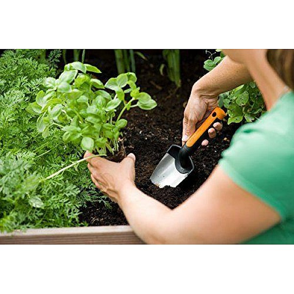 TROWEL PREMIUM 137200 FISKARS