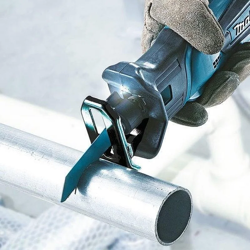 DJR183Z 18V RECIPROCATING SAW DJR183Z 18V RECIPROCATING SAW