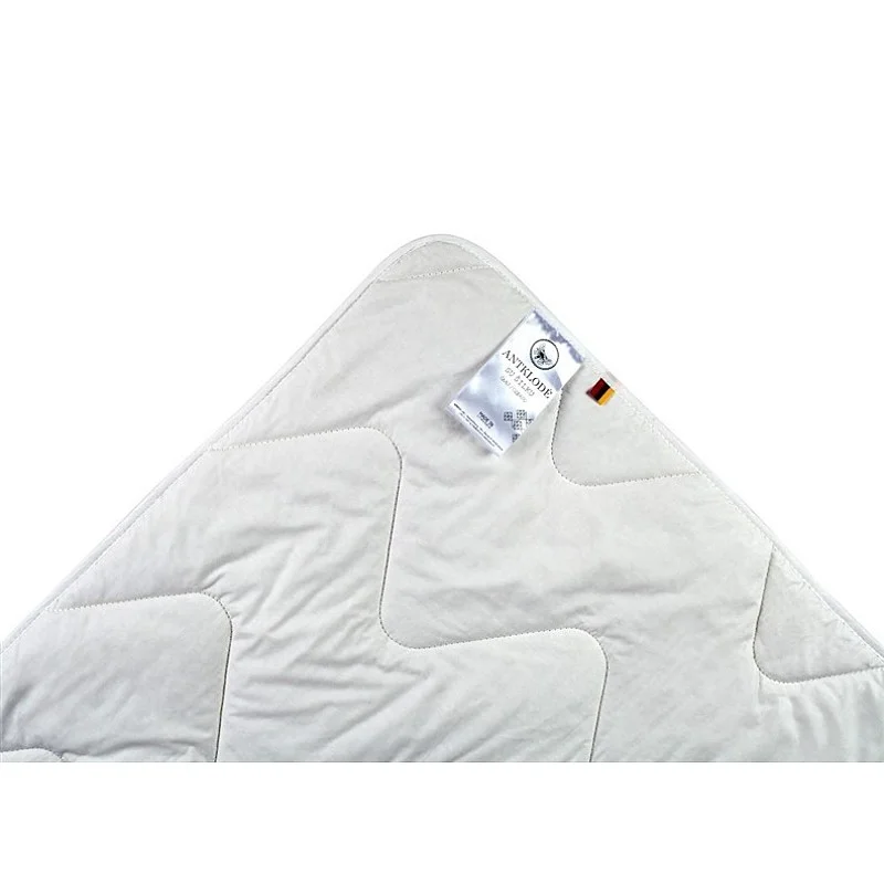 Antklodė COMCO SILK 4/220200-0. 220×200 cm. balta