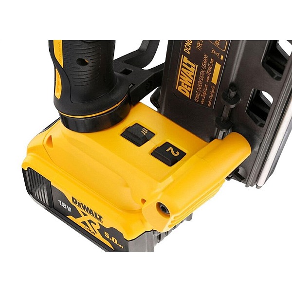 Pneimatiskā naglu pistole Dewalt DCN692N. 18 V. 4.1 kg