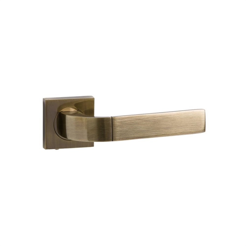 DOOR HANDLE MRO-72-15 AGED BRASS