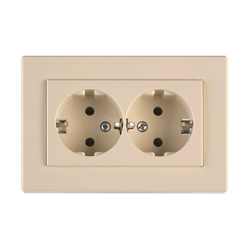 SOCKET DOUBLE EARTHED BEIGE XP